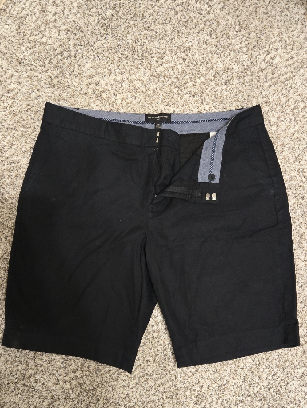 Banana Republic Women's Black Bermuda Shorts